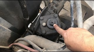 Play in Power Steering SOLVED Land Rover Defender Power Steering Box Adjustment [upl. by Pucida437]