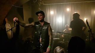 Crazy Town  Revolving Door live  DK Luksus Wrocław 27012018 [upl. by Taryn]