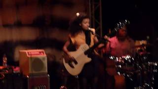 Esperanza Spalding  I Cant Help it MJ Cover  Live  le New Morning Paris 2009 [upl. by Sydelle]