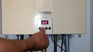 Verlagen van de temperatuur van de verwarming van een Remeha Avanta 24c CV ketel [upl. by Yenaled984]