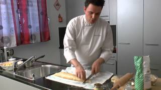 Apfelstrudel selber machen [upl. by Soma]