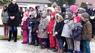 Paucourt  Cérémonie du 11 Novembre 2017  La Marseillaise par les enfants de lEcole [upl. by Kilam609]