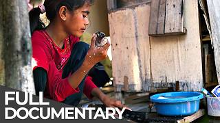 Fish Bombers amp The City With No Water  Unreported World Malaysia amp Pakistan  Free Documentary [upl. by Balfour]