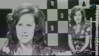 Stela Popescu  Cine știe să joace șah 1976 [upl. by True]