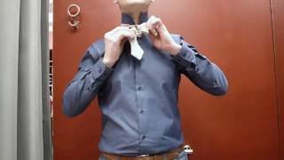 Comment faire un noeud papillon  Tutoriel Mens Code [upl. by Ikim216]