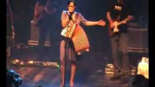 Julieta Venegas en Suiza  Te voy a mostrar [upl. by Giralda]