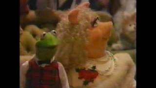 Muppet Family Christmas Carols [upl. by Irahc]