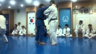 김성범유도관JUDO허벅다리후리기 교육중Uchi Mate [upl. by Yeldahc]