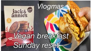 VLOGMAS NYC Vegan breakfast sandwich sunday reset bible study motivational chat  GuidedByStar [upl. by Annaig]