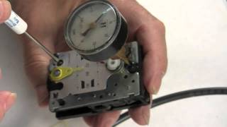 HVAC Tech SchoolHow to Calibrate a pneumatic thermostat [upl. by Rabbi]