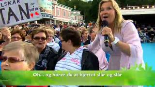 Elisabeth Andreassen  La de swinge Live  Lotta pa Liseberg 2012 [upl. by Refitsirhc745]