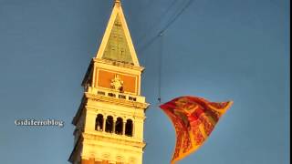 Venezia svolo del Leon sul Campanile  Carnevale 2015 [upl. by Kcor939]