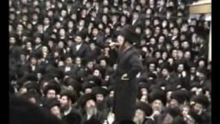 Isaac Honig singing For Satmar Rebbe Rabbi Moshe Teitelbaum [upl. by Petit]