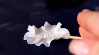 Tutorial Simple Sugar Flowers [upl. by Etem]