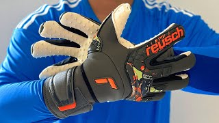 Reusch quotWojciech Szczęsnyquot ATTRAKT SPEEDBUMP ORTHOTEC DESERT BLOOM Goalkeeper Gloves [upl. by Golanka]