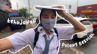 SCHOOL VLOG kehujanan dan mukbang bersama  grandtastic [upl. by Eidua]