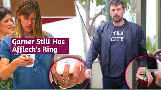 Jennifer Garner Reveals She Still Wears Ben Affleck and Jennifer Lopezs Wedding Ring [upl. by Cilurzo931]