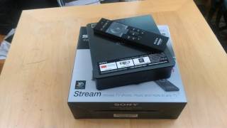 Sony Wireless Media Player SMPN200 Review [upl. by Okechuku396]