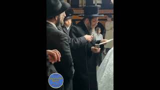 Skulen Lakewood Rebbe Is Mesader Kiddushin For One Of Jis Chassidim  5784 [upl. by Cadmann59]