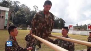 Entrenamiento militar “hombres de hierro” de China [upl. by Ednarb]