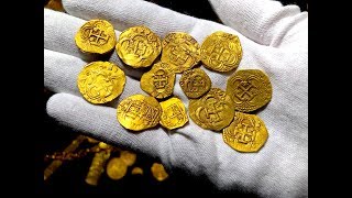 AUTHENTIC GOLD PIRATE TREASURE COINS DOUBLOONS GIMME THE LOOT [upl. by Enneillij40]