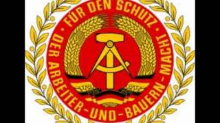 Präsentiermarsch der Nationale Volksarmee [upl. by Angil293]