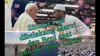 Situasi REAL dibelakang Marvi dan Bepi ketika Mengiringi musik Jesus Christ [upl. by Kcirded744]