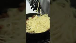 ¡La auténtica pasta carbonara está aquí [upl. by Mariandi28]