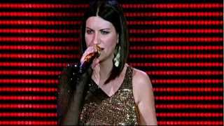 Laura Pausini  Amores Extraños live HD1080p [upl. by Christenson]