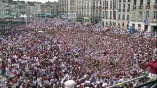 The Biggest Flash Mob ever of Lady Gaga in the Bayonnes festivals in France 2011 [upl. by Raffaello]