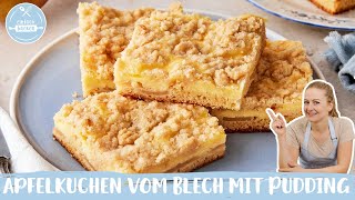 Saftiger ApfelmusVanillepuddingKuchen  Chefkoch [upl. by Barnaby960]