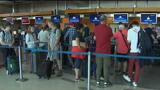 Airlines struggle to get back on schedule after outage  NBC 7 San Diego [upl. by Aneleasor480]