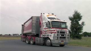 Australian Trucks Road Trains and B Doubles at Deniliquin 2 [upl. by Enyleuqcaj734]