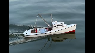 2 RC Round Stern Chesapeake Workboat Model [upl. by Curren]