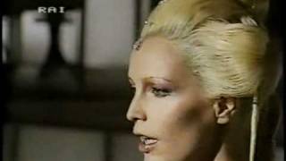 Patty Pravo  Per una bambola  Sanremo 1984 Gianni Versace Pippo Baudo [upl. by Ayatal]