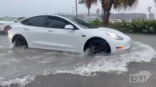 07162023 Cocoa Beach FL  Beachgoers unphased by street flooding [upl. by Dustman]