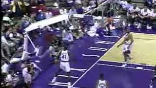 Shaquille ONeal casse un panier encore [upl. by Netti]