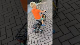 Sepp voor de 1e keer op de fiets 👌 [upl. by Yenroc396]