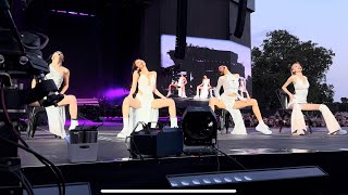 BLACKPINK  PRETTY SAVAGE  BST Hyde Park London [upl. by Ayit]