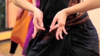 Cours de danse Odissi [upl. by Eimilb]