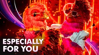 Tik amp Tok  ‘Especially for You’  The Masked Singer  Seizoen 4  VTM [upl. by Htebazileyram804]