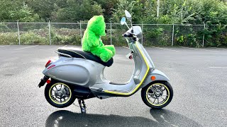 Vespa Elettrica First Look InDepth Review [upl. by Micky]