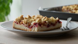 Zwetschgenkuchen mit Hefeteig amp Streuseln  Plum Crumble Cake with Yeast Dough  ENG SUBS [upl. by Yenial570]