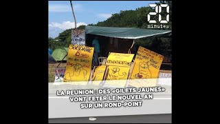 Des «gilets jaunes» réunionnais sapprêtent à fêter le Nouvel An sur un rondpoint [upl. by Ecined]