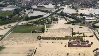 Auswärtiges Amt gibt nach Überschwemmungen in Italien Reisewarnung heraus [upl. by Assereht747]