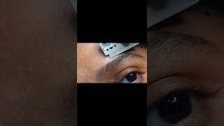 shave your eyebrow using of razor blade🤔 self eyebrow making 😉 ayat beauty salon [upl. by Keegan]