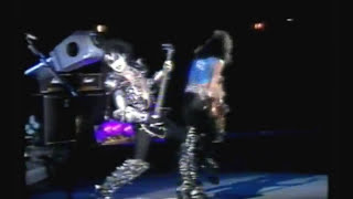 Kisslive in RioCreatures TourMaracanã stadium1983HQVinnie VicentEric Carr [upl. by Cartan]