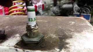 Comparing spark quality on Autolite XP vs E3 spark plug [upl. by Maitund]