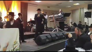 Motty Ilowitz singing his hit composition quotBchul tzarquot  with Israels wonderchild David Pollak [upl. by Atinod]