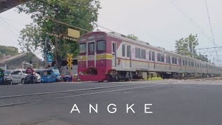 Perlintasan Kereta Api Krl dekat Stasiun Angke [upl. by Ezalb]